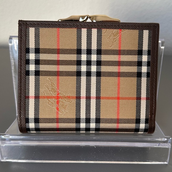 Burberrys Novacheck Compact Kisslock Wallet - Picture 2 of 15